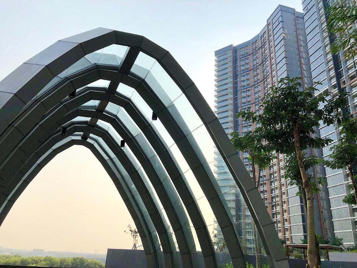 Gold Coast Pik Sea View Apartments By Longesuites Jacarta Exterior foto